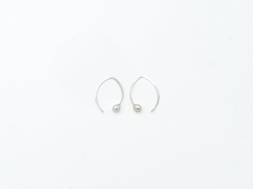 Pearl Pendulums